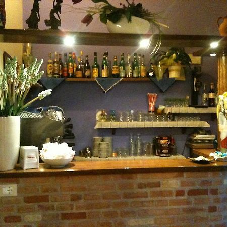 Agriturismo Lo Sgorzolo แพร์โกลา ภายนอก รูปภาพ