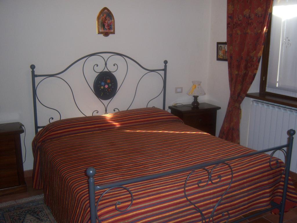 Agriturismo Lo Sgorzolo แพร์โกลา ห้อง รูปภาพ