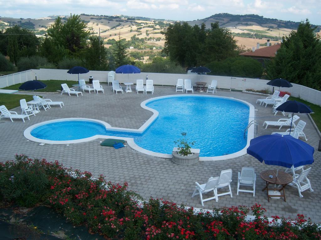 Agriturismo Lo Sgorzolo แพร์โกลา ภายนอก รูปภาพ